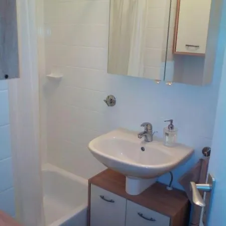Apartment Scharbeutz, 1 Raum Fewo Mit Sonnigem Balkon, Ruhig Und Zentral Scharbeutz